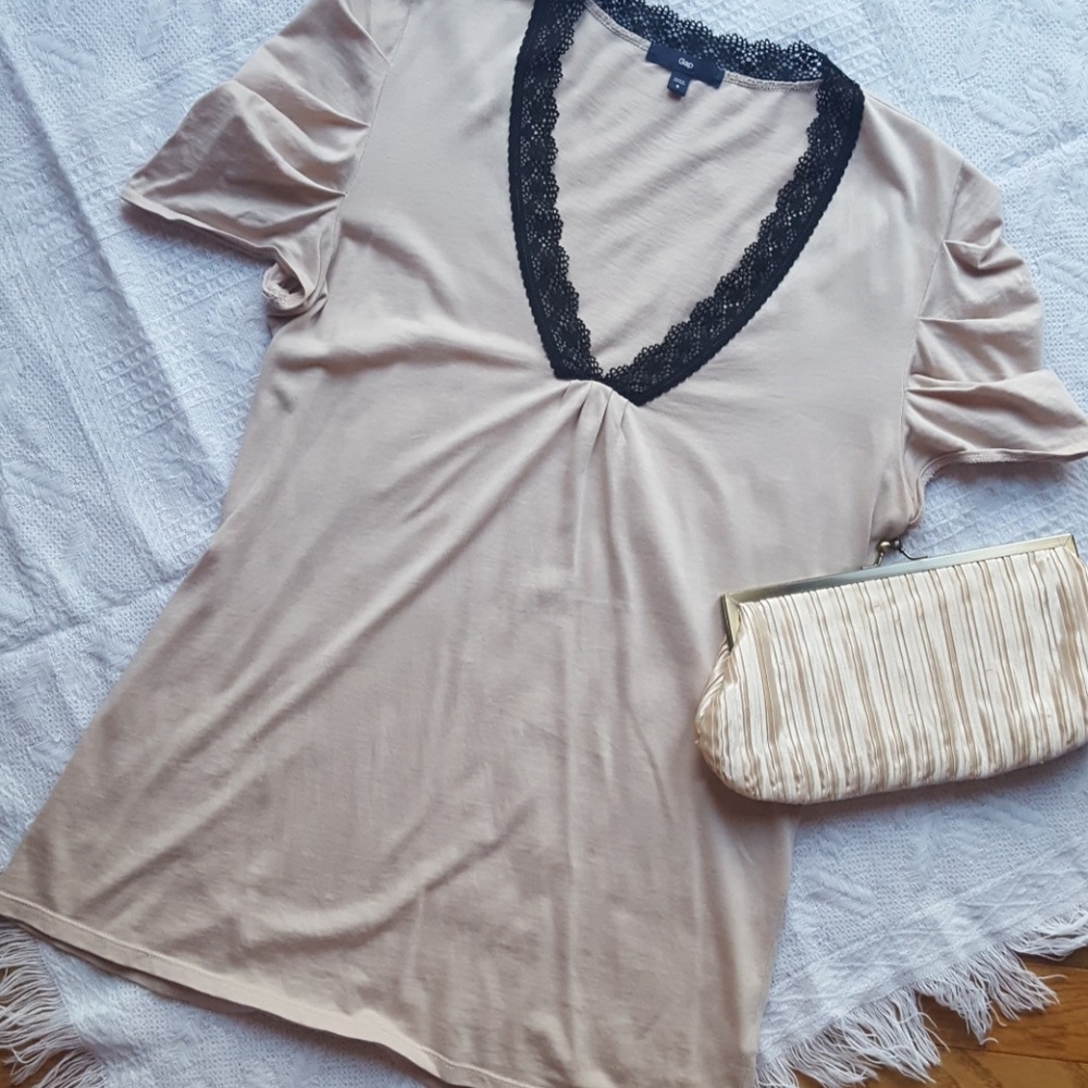 Gap tan shirt with black lace v neck